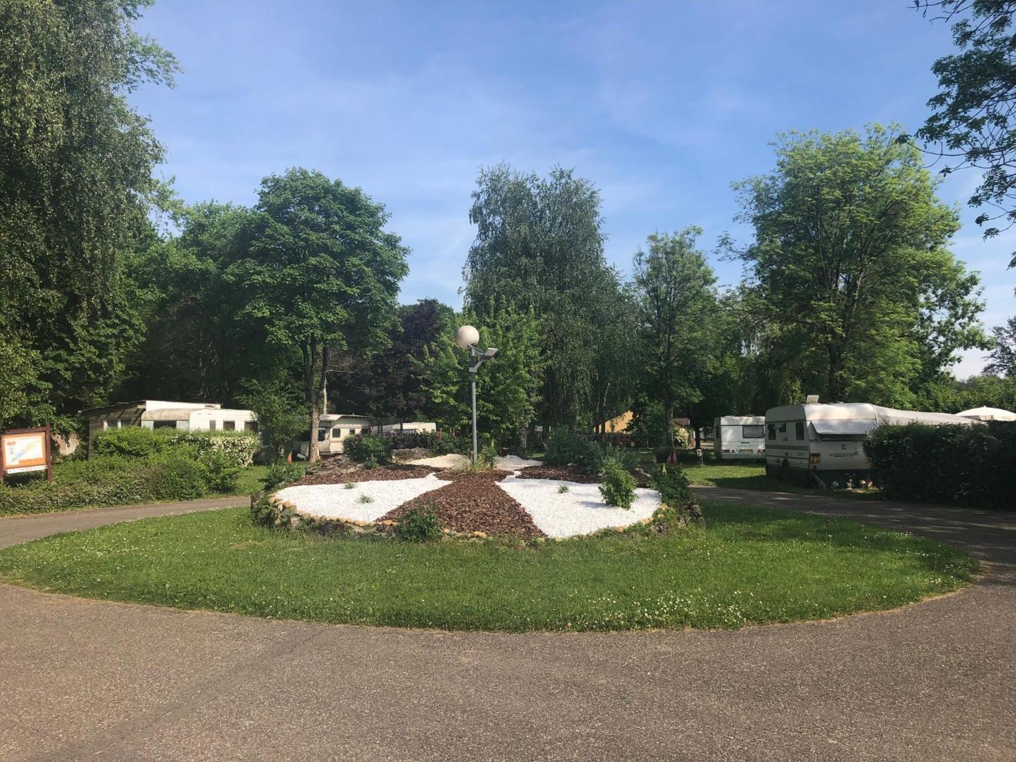 Camping Les Lupins Seppois-le-Bas Zewnętrze zdjęcie